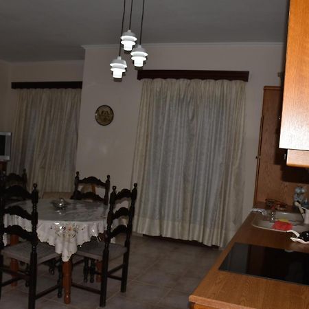 Val'S Place Mytilene ภายนอก รูปภาพ