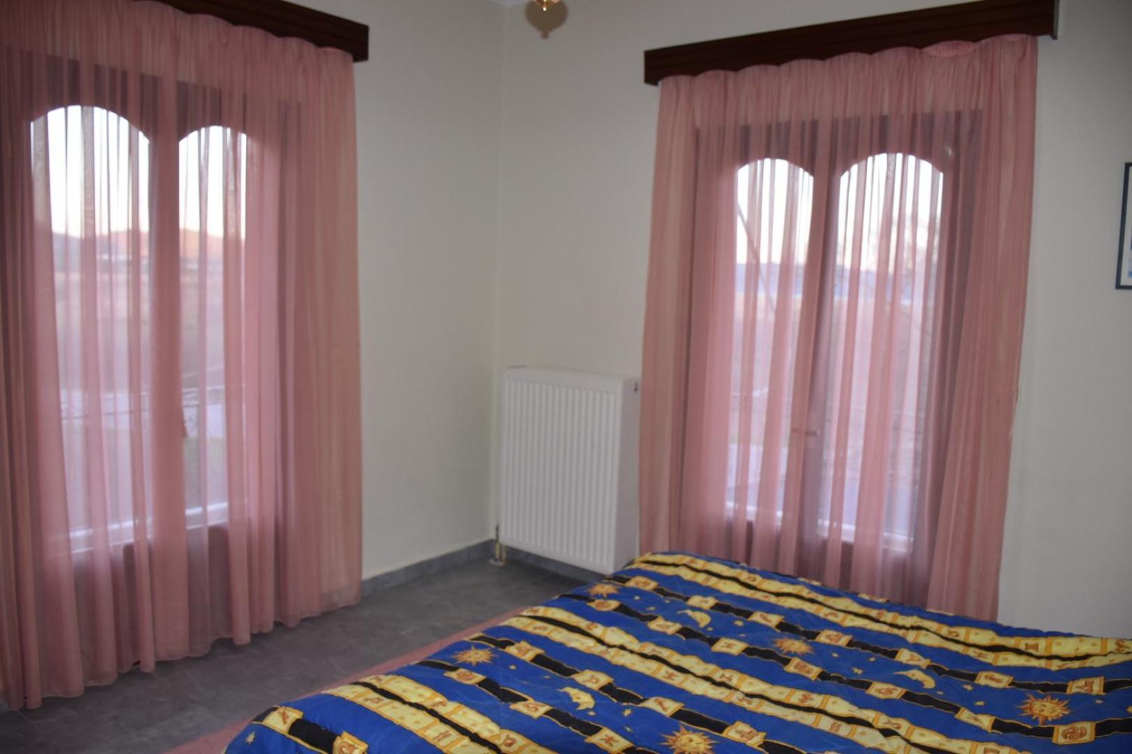 Val'S Place Mytilene ภายนอก รูปภาพ